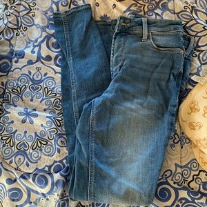 Old Navy Rockstar Super Skinny Size 2 Jeans